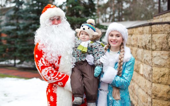 Веселые поздравления Деда Мороза и Снегурочки для детей от