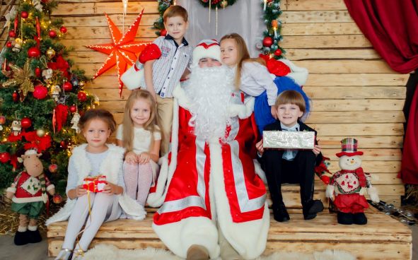 Веселые поздравления Деда Мороза и Снегурочки для детей от